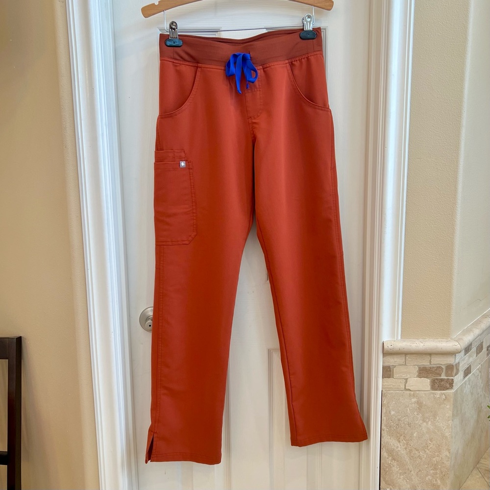 Women’s Figs Kade Cargo Pants